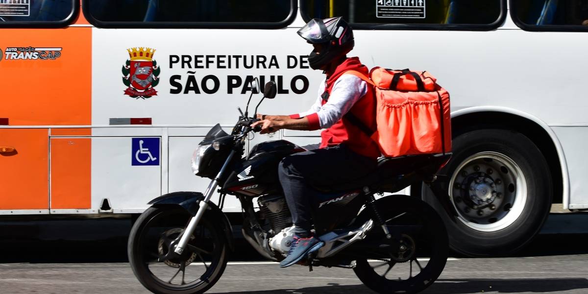 Detran de SP cria Programa Motofretista Seguro após aumento de acidentes durante a pandemia